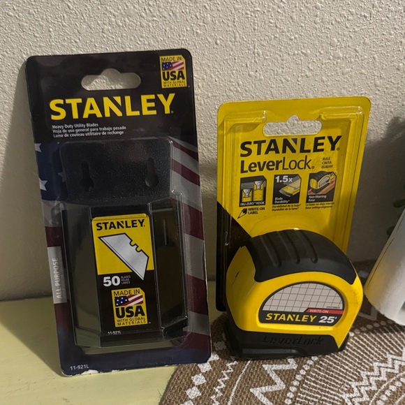 🆕 Stanley Tape Measure and Utility Blades Set - Picture 1 of 2